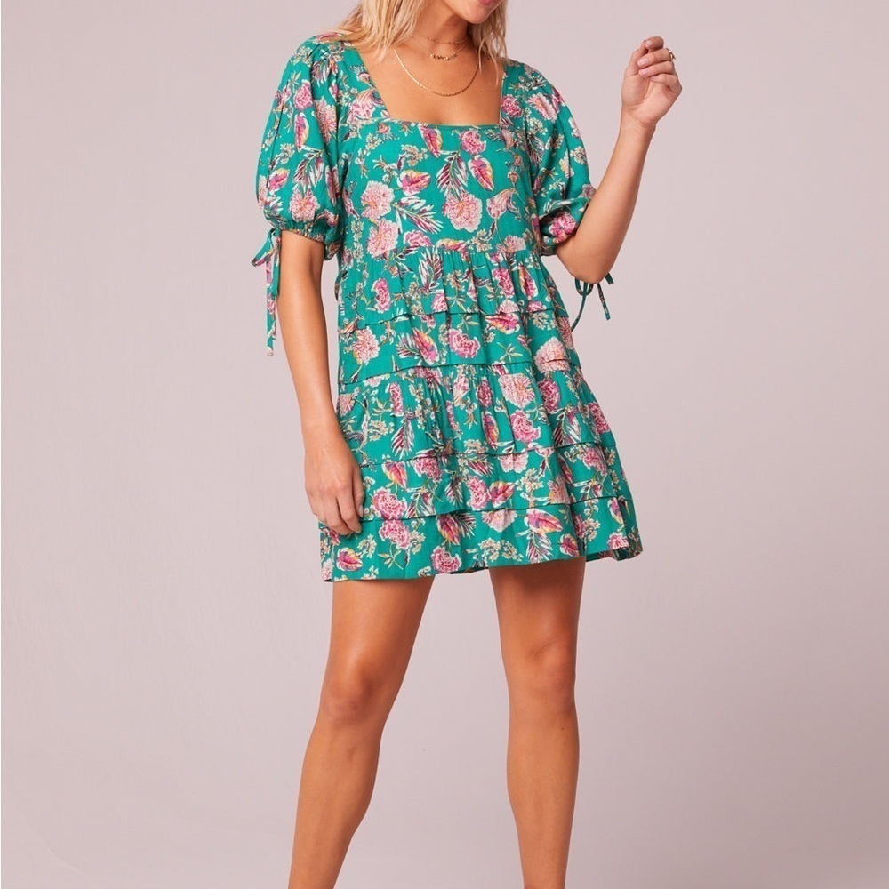 [L]Band Of Gypsie Collective Floral Green Women's Tiered Dress Squared Neck